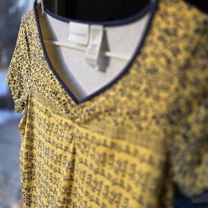 Liz Claiborne Yellow and Navy Short Sleeve Top